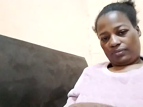 Snapshot of sexylira chatting on June 18, 2:21 pm sexylira online show from June 18, 2:21 pm