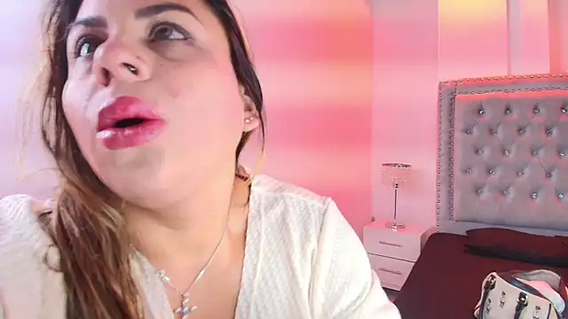 Snapshot of Lia_adamsss chatting on June 3, 4:04 am Lia adamsss online show from June 3, 4:04 am