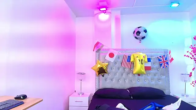 Lia adamsss online show from June 17, 3:20 am