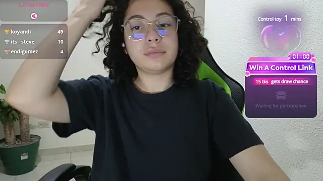 Snapshot of Mabbaldama chatting on March 21, 11:45 pm Mabbaldama online show from March 21, 11:45 pm