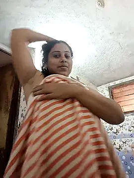 Snapshot of JENNIFERtamil chatting on November 8, 8:25 am JENNIFERtamil online show from November 8, 8:25 am