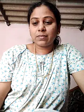 Snapshot of JENNIFERtamil chatting on March 28, 7:52 am JENNIFERtamil online show from March 28, 7:52 am
