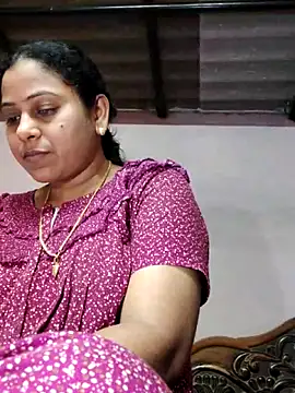 Snapshot of JENNIFERtamil chatting on April 3, 7:39 am JENNIFERtamil online show from April 3, 7:39 am