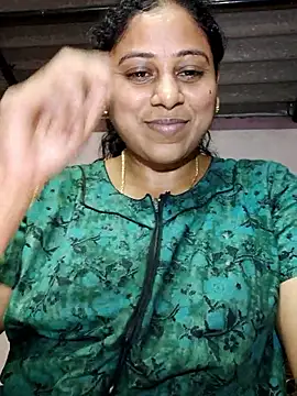 Snapshot of JENNIFERtamil chatting on April 7, 7:42 am JENNIFERtamil online show from April 7, 7:42 am
