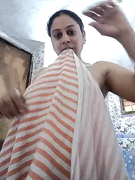 Snapshot of JENNIFERtamil chatting on April 9, 8:09 am JENNIFERtamil online show from April 9, 8:09 am