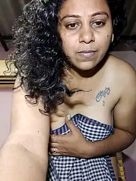 Snapshot of JENNIFERtamil chatting on April 10, 8:19 am JENNIFERtamil online show from April 10, 8:19 am