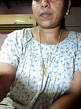 Snapshot of JENNIFERtamil chatting on May 21, 1:18 pm JENNIFERtamil online show from May 21, 1:18 pm