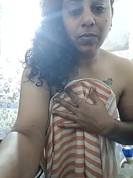 Snapshot of JENNIFERtamil chatting on June 3, 8:50 am JENNIFERtamil online show from June 3, 8:50 am
