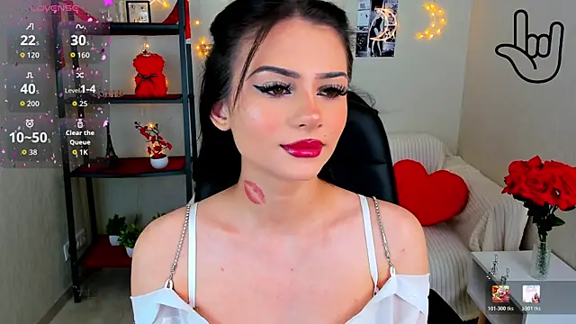 Snapshot of Kitti__ chatting on June 8, 1:20 am Kitti online show from June 8, 1:20 am