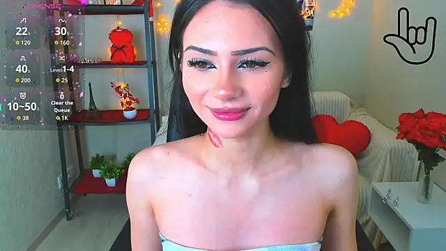 Snapshot of Kitti__ chatting on June 22, 3:58 am Kitti online show from June 22, 3:58 am