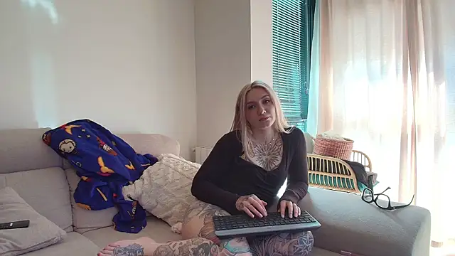tattoobbgirl online show from June 6, 3:17 pm