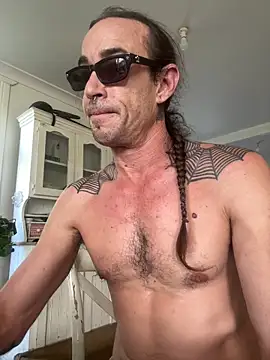 mastertittiefkr online show from November 25, 6:24 am