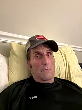 Snapshot of Bw3322 chatting on October 5, 7:17 am Bw3322 online show from October 5, 7:17 am