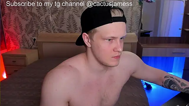 Snapshot of Cactus__James chatting on April 4, 11:46 pm Cactus James online show from April 4, 11:46 pm
