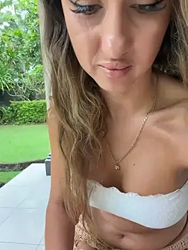 Brilliant-Splashes online show from February 28, 2:34 am