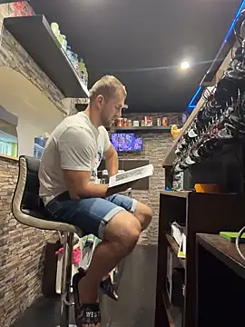 trainwithme online show from July 14, 6:18 am