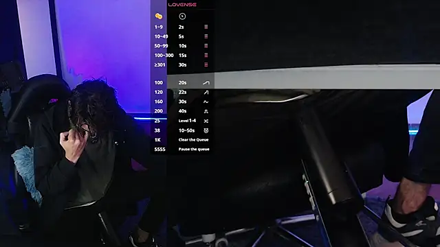 Aaron malikk online show from November 5, 3:06 am