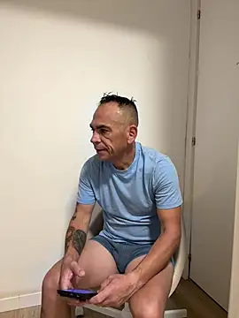 mateocali25 online show from May 29, 12:36 pm