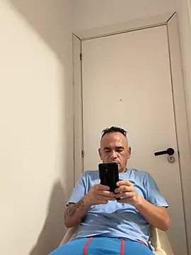 mateocali25 online show from July 15, 3:17 pm