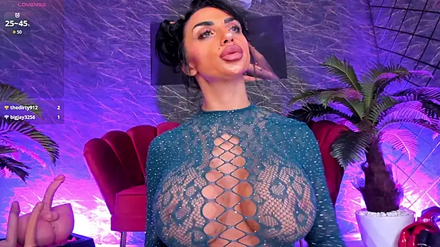 Snapshot of IzabelaTessa chatting on June 2, 7:16 pm IzabelaTessa online show from June 2, 7:16 pm