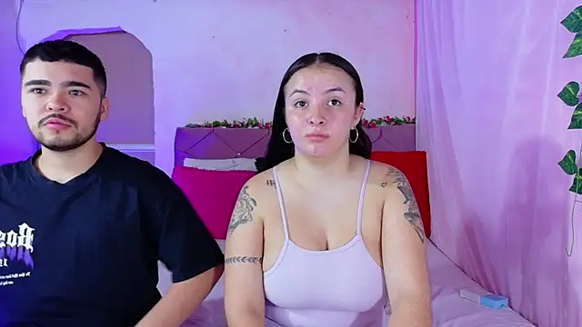 Snapshot of _mia_and_mike_ chatting on October 10, 1:10 pm mia and mike online show from October 10, 1:10 pm