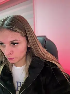 Snapshot of aliisonn__parker26 chatting on March 19, 10:31 pm aliisonn parker26 online show from March 19, 10:31 pm