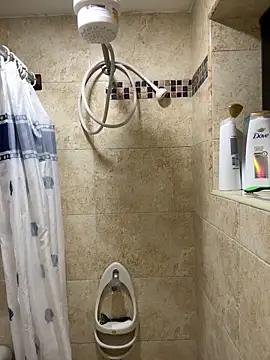 Snapshot of aliisonn__parker26 chatting on March 20, 4:20 pm aliisonn parker26 online show from March 20, 4:20 pm