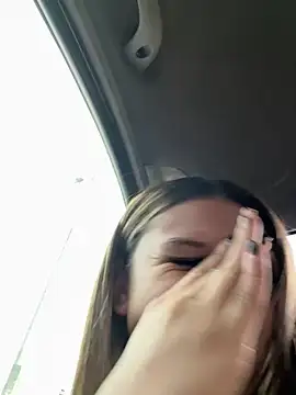 Snapshot of aliisonn__parker26 chatting on March 20, 10:29 pm aliisonn parker26 online show from March 20, 10:29 pm