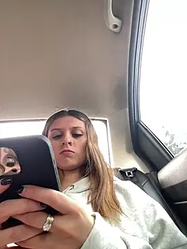 Snapshot of aliisonn__parker26 chatting on March 22, 2:36 pm aliisonn parker26 online show from March 22, 2:36 pm