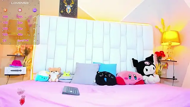 cherryboom23 online show from November 17, 6:35 pm