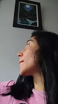 Snapshot of Elowyn chatting on November 30, 5:50 pm Elowyn online show from November 30, 5:50 pm