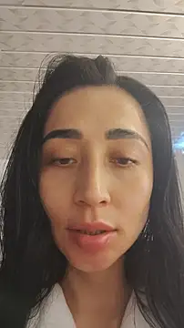 Snapshot of Elowyn chatting on March 14, 5:29 pm Elowyn online show from March 14, 5:29 pm