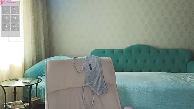 hot ass 18 online show from April 27, 1:58 am