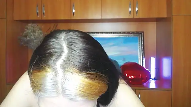 VanessaRey  online show from February 17, 4:24 pm