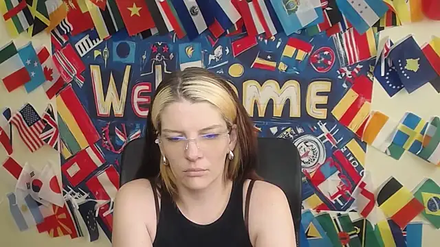 Snapshot of VanessaRey_ chatting on May 7, 6:30 am VanessaRey online show from May 7, 6:30 am