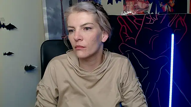 Snapshot of VanessaRey_ chatting on May 14, 3:57 am VanessaRey online show from May 14, 3:57 am