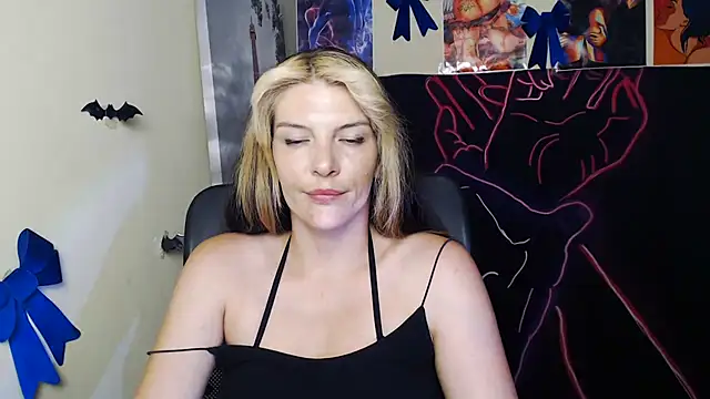 VanessaRey  online show from July 1, 6:15 am