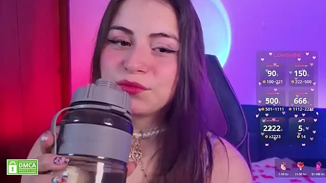 Snapshot of Taiga_Cute chatting on November 13, 8:02 am Taiga Cute online show from November 13, 8:02 am