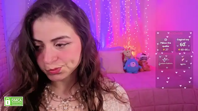 Snapshot of Taiga_Cute chatting on November 23, 7:30 am Taiga Cute online show from November 23, 7:30 am