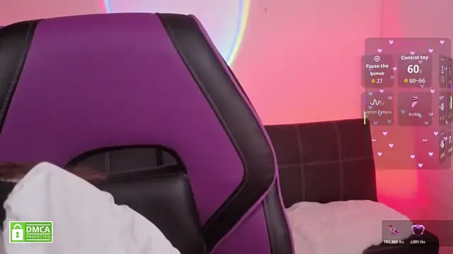 Snapshot of Taiga_Cute chatting on November 28, 6:05 am Taiga Cute online show from November 28, 6:05 am