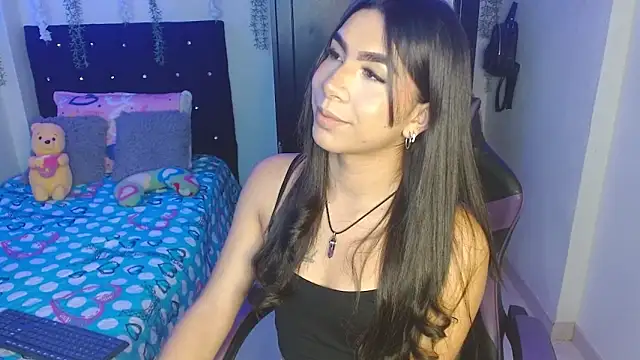 Snapshot of Lyaa_Cute chatting on February 5, 4:06 am Lyaa Cute online show from February 5, 4:06 am