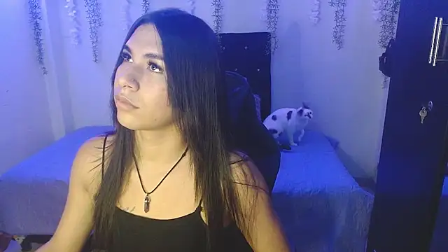 Snapshot of Lyaa_Cute chatting on February 11, 3:44 am Lyaa Cute online show from February 11, 3:44 am