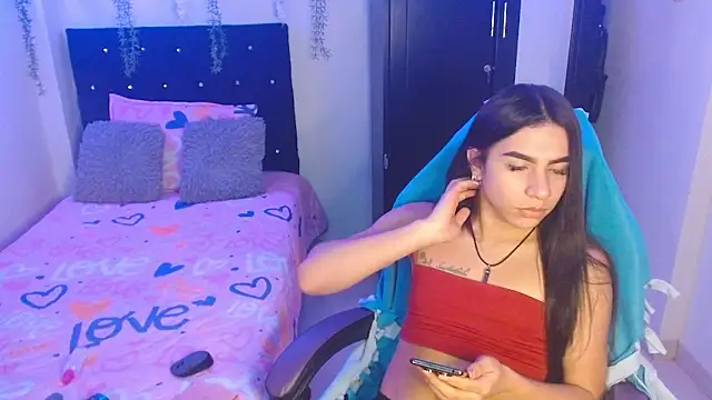 Snapshot of Lyaa_Cute chatting on March 10, 10:15 pm Lyaa Cute online show from March 10, 10:15 pm