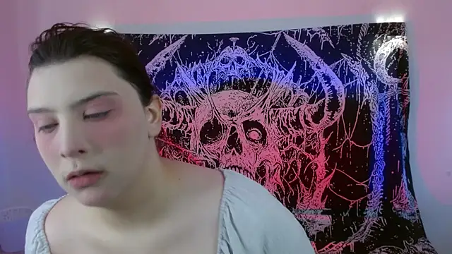 mikaskullcs online show from May 25, 10:16 pm