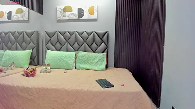 Andrew Taylor09 online show from February 25, 8:29 pm