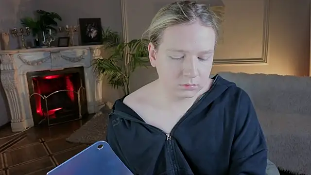 Jes Solar online show from November 15, 10:15 pm