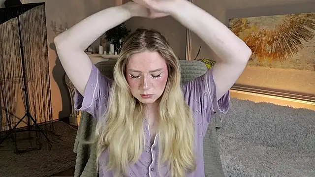 Jes Solar online show from June 23, 9:24 pm