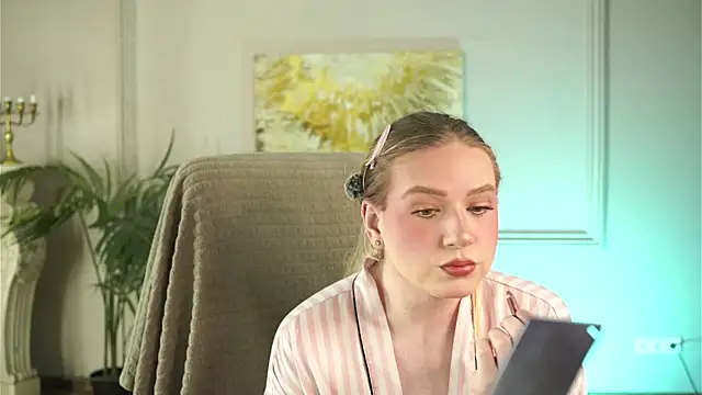 Jes Solar online show from June 24, 9:47 pm