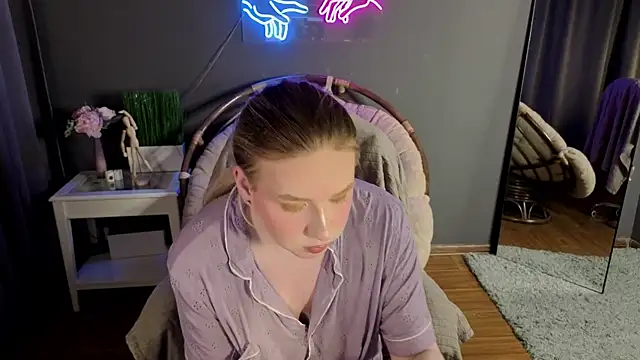 Jes Solar online show from July 21, 2:41 pm