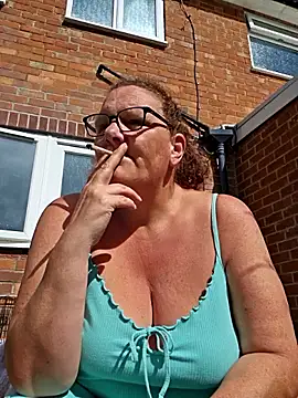MissQueenBeex online show from June 9, 8:59 am